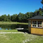 Ninnujaerve Private * Nasva (Saare)