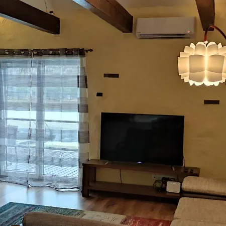 Ninnujaerve Private Nasva (Saare)