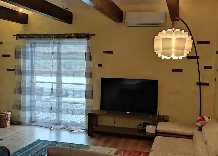 Ninnujarve Private Holiday Nasva (Saare)